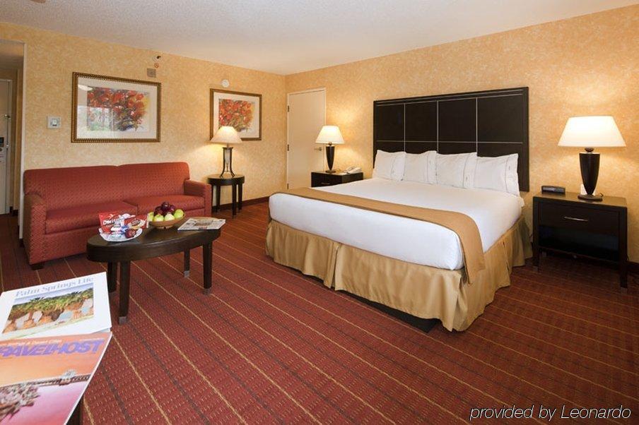 Holiday Inn Express Palm Desert By Ihg Oda fotoğraf